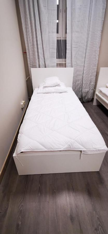 Hostel Powstaniec Wola - Private Rooms Varšava Exteriér fotografie