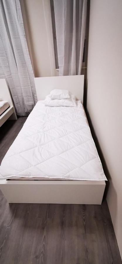 Hostel Powstaniec Wola - Private Rooms Varšava Exteriér fotografie