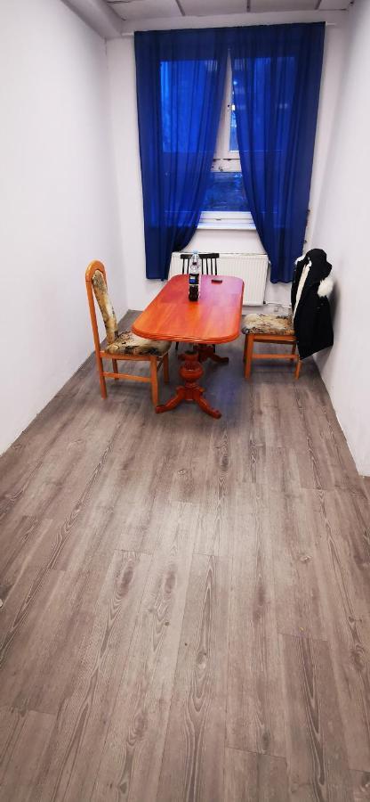 Hostel Powstaniec Wola - Private Rooms Varšava Exteriér fotografie