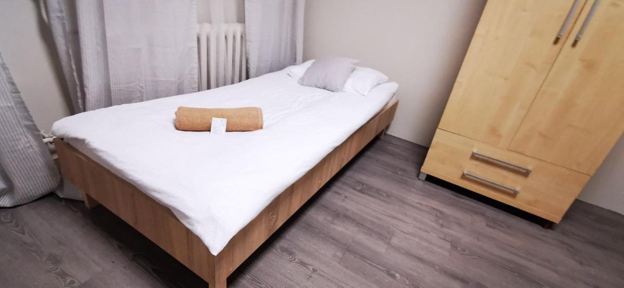 Hostel Powstaniec Wola - Private Rooms Varšava Exteriér fotografie