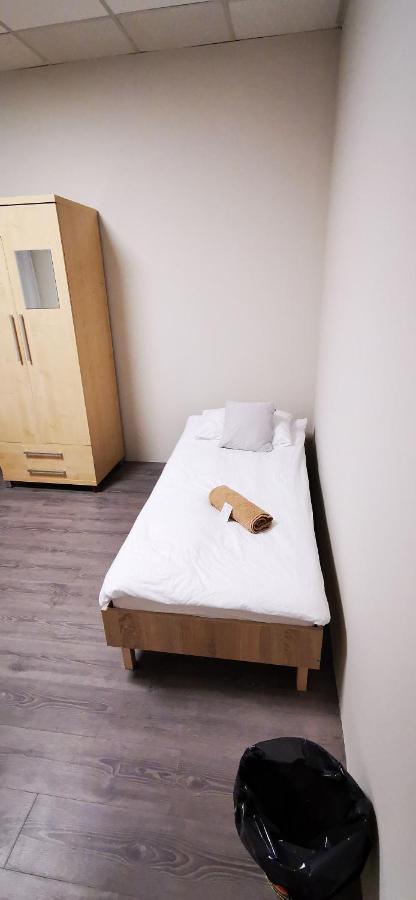 Hostel Powstaniec Wola - Private Rooms Varšava Exteriér fotografie